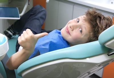 childrens dentist miami | child at dentist