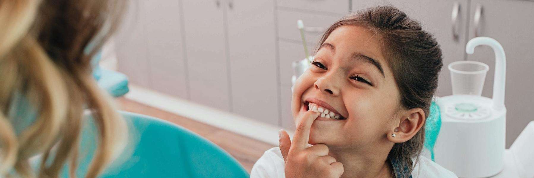 childrens dentist miami | child at dentist